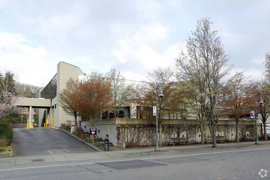 More Photos Of 2731 77th Ave SE, Mercer Island Office For Lease