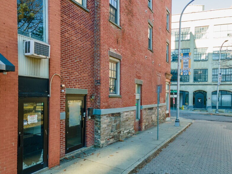 More Photos Of 46 Columbia St, Albany Office For Sale