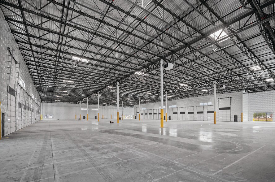 More Photos Of 751 S Clearwater Loop, Post Falls Industrial For Lease