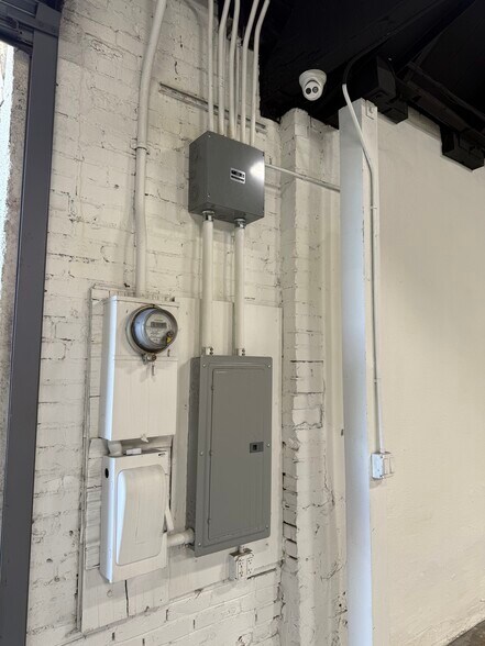 More Photos Of 6000 S Western Ave, Los Angeles Warehouse For Lease