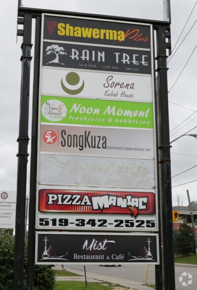 More Photos Of 210-220 King St N, Waterloo General Retail For Lease