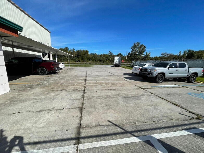 More Photos Of 4712 Old Tampa Hwy, Kissimmee Warehouse For Lease