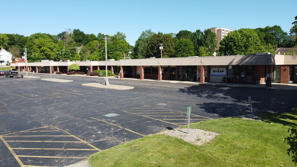 More Photos Of 62 E Shenango St, Sharpsville Storefront For Lease