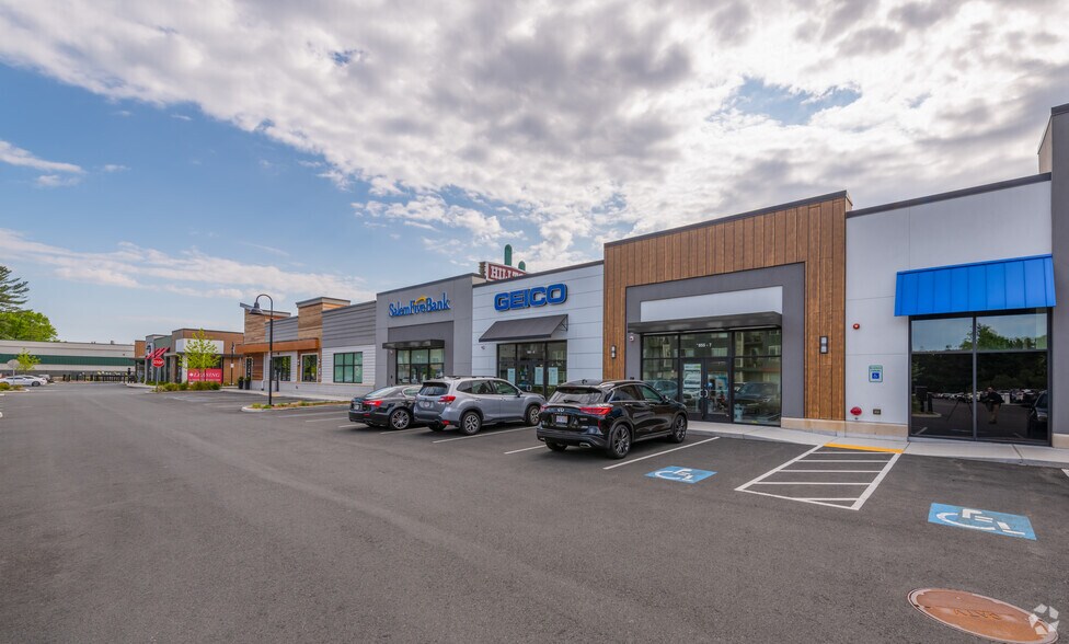 More Photos Of 855 Broadway, Saugus Storefront For Lease