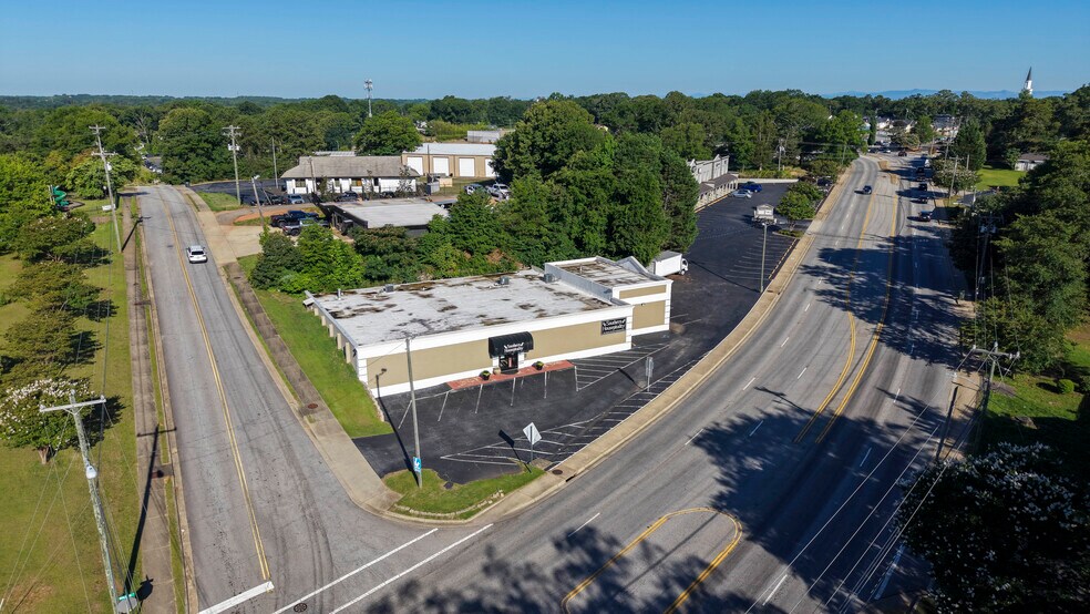 More Photos Of 110 Mauldin Rd, Greenville Freestanding For Lease