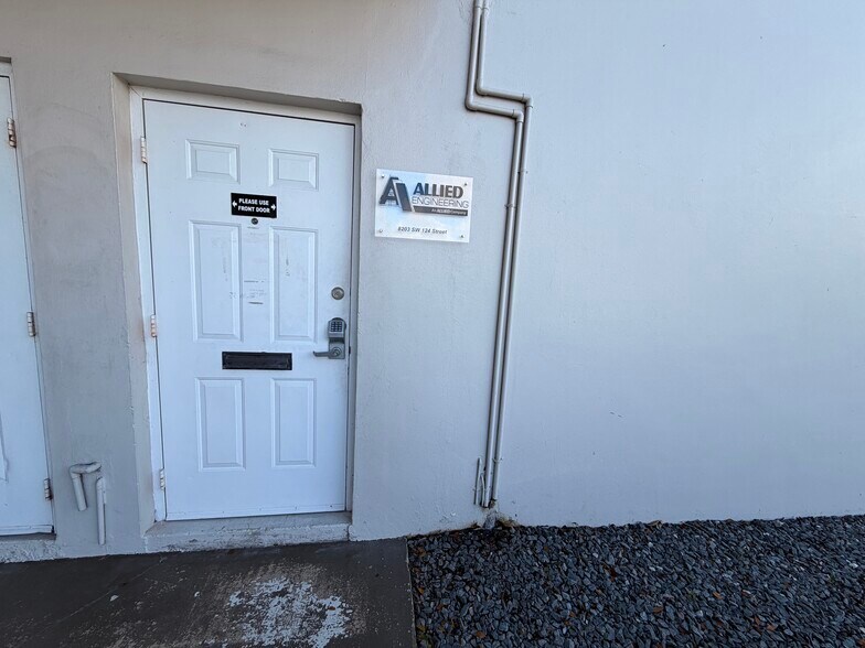 More Photos Of 8203 SW 124th St, Miami Office For Lease