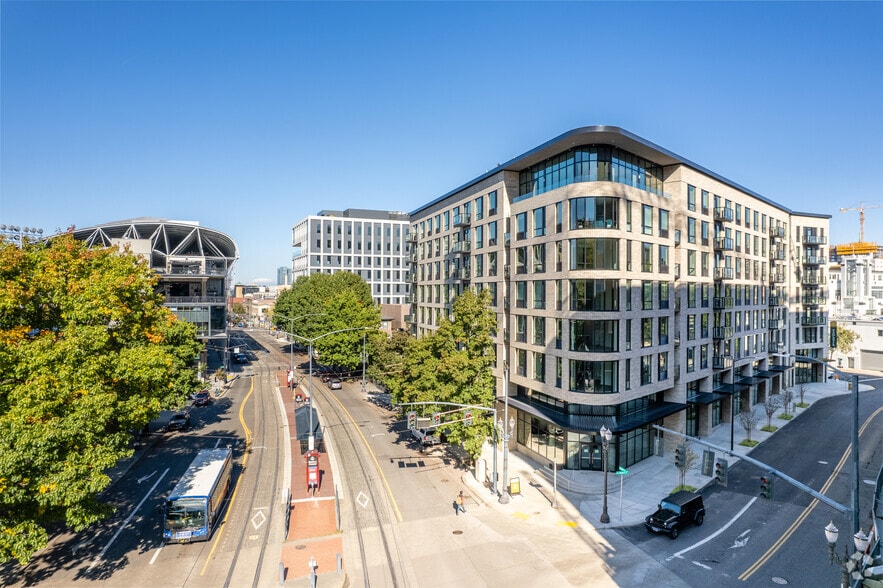 More Photos Of 1725 SW Salmon St, Portland Apartments For Lease