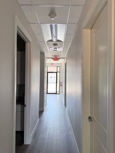 More Photos Of 18707 Mueschke Rd, Cypress Office For Sale
