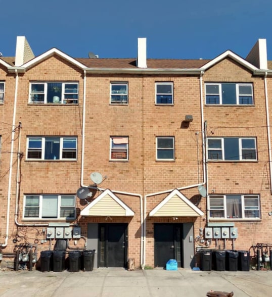 Primary Photo Of 228 Beach 32nd St, Far Rockaway Multifamily For Sale