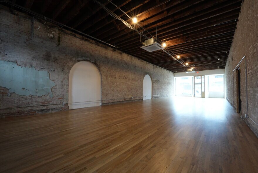 More Photos Of 1313 Hewitt Ave, Everett Storefront Retail Residential For Lease