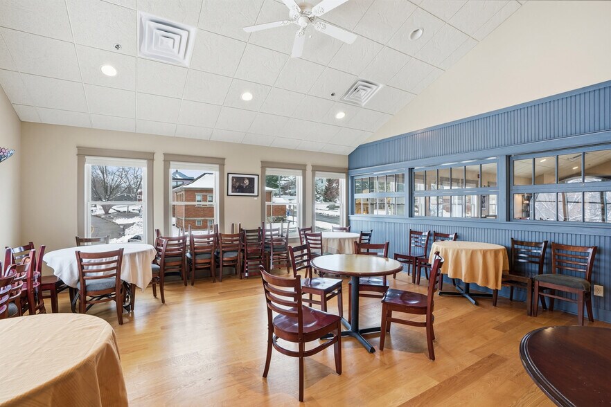 More Photos Of 116 W Main St, West Branch General Retail For Sale