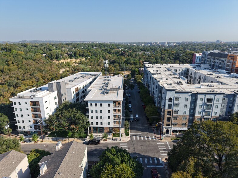 More Photos Of 2500 Longview St, Austin Apartments For Lease