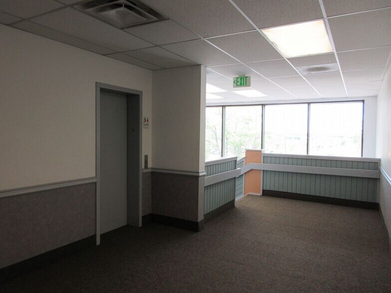 More Photos Of 2200 E 104th Ave, Thornton Office For Lease
