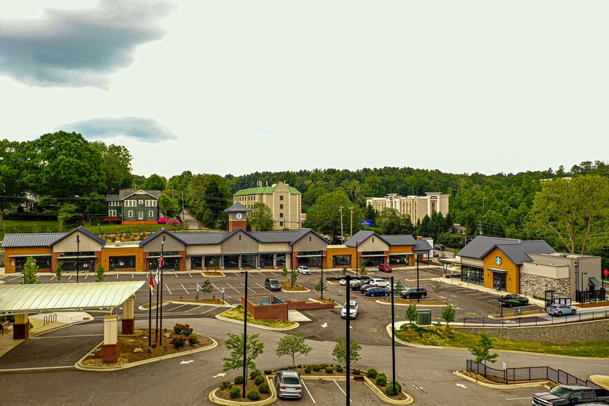 More Photos Of 190 Hendersonville Rd, Asheville Storefront Retail Office For Lease