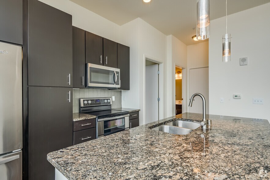 More Photos Of 115 E Walnut St, Green Bay Apartments For Lease