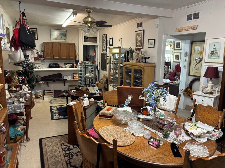 More Photos Of 9201 Prescott Ave, Manassas Storefront Retail Residential For Sale