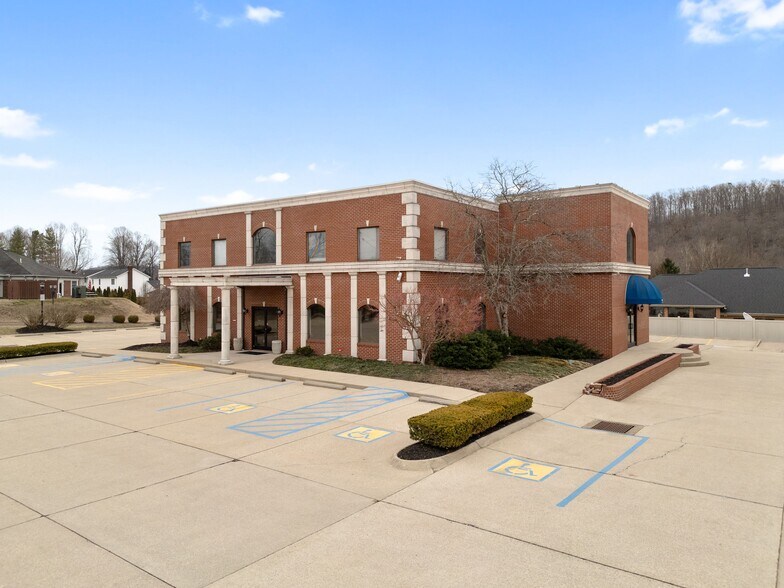 More Photos Of 3661-3669 Teays Valley Rd, Hurricane Medical For Lease
