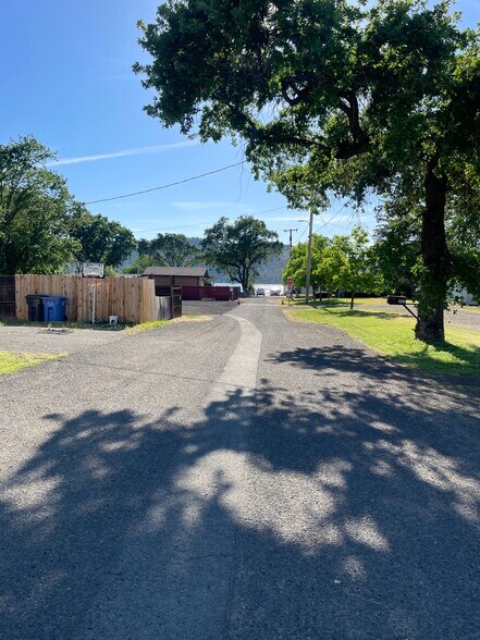 More Photos Of 14997 Weyland Ave, Clearlake Self Storage For Sale