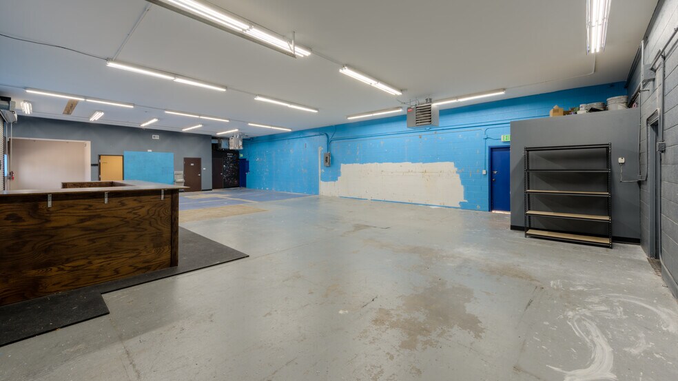More Photos Of 776 W Baseline Rd, Lafayette Warehouse For Lease