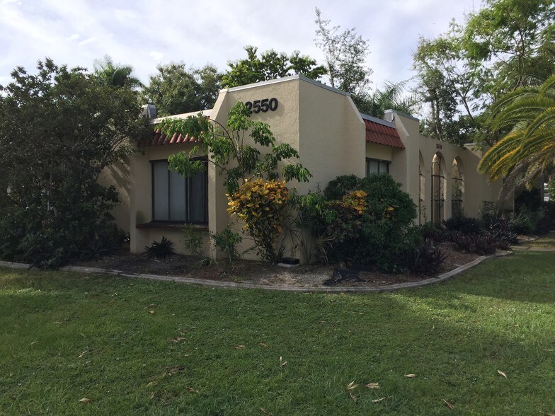 More Photos Of 2548-2550 First St, Fort Myers Loft Creative Space For Lease