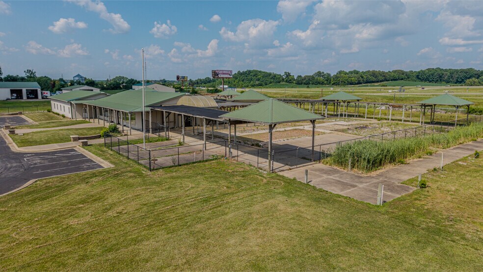 More Photos Of 3801 Burkhardt Road, Evansville Warehouse For Sale