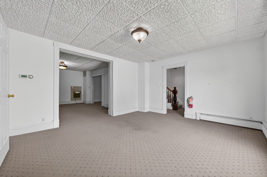 More Photos Of 209 N Main St, Belleville Medical For Sale