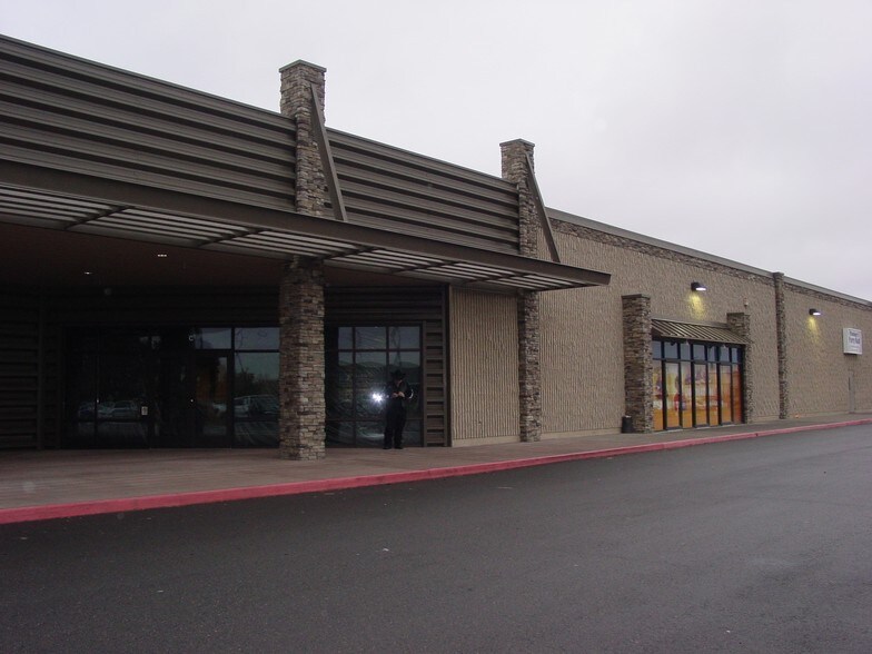 Primary Photo Of 3521 W Court St, Pasco Freestanding For Lease