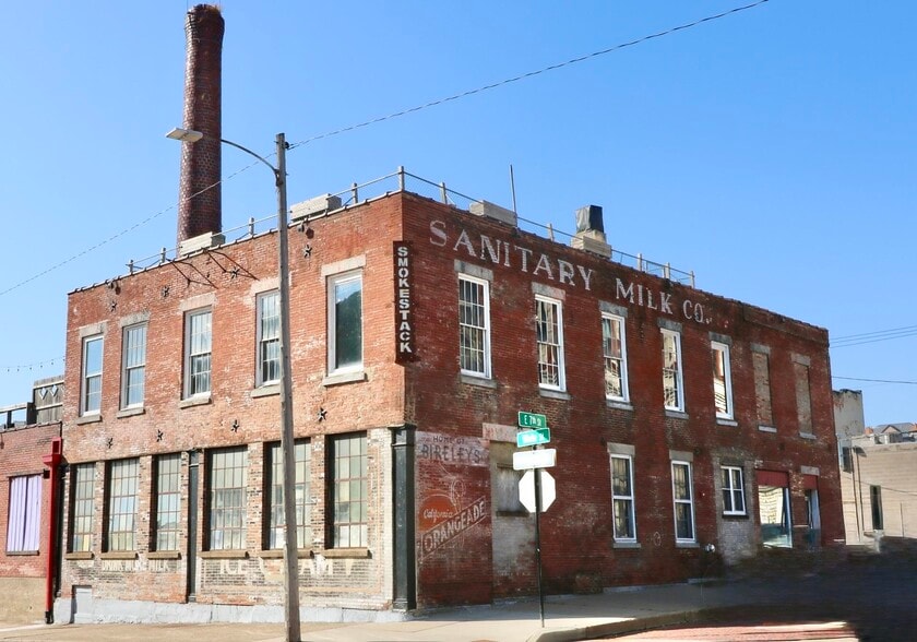 More Photos Of 62 E 7th St, Dubuque General Retail For Sale