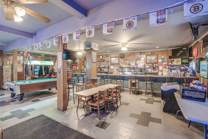 More Photos Of 240 Essex St, Haverhill Storefront Retail Residential For Sale