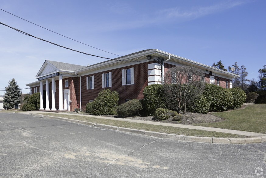 More Photos Of 515 Johnson Ave, Bohemia Office For Lease