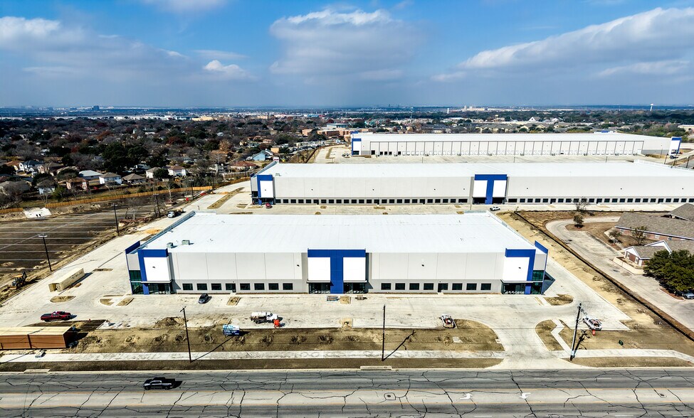 More Photos Of 5327 Eisenhauer Rd, San Antonio Unknown For Lease