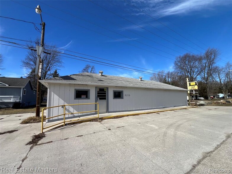 More Photos Of 8216 Lakeshore Rd, Lexington Convenience Store For Sale