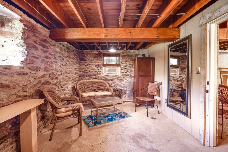 More Photos Of 1902 Jefferson Pike, Knoxville Lodge Meeting Hall For Sale