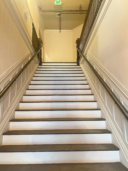 More Photos Of 708 Main St, Caldwell Storefront Retail Office For Lease