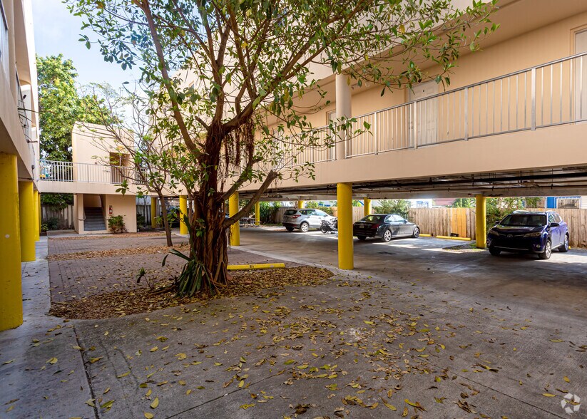 More Photos Of 1553 SW 2nd St, Miami Apartments For Sale
