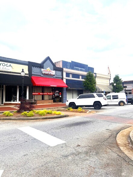 More Photos Of 112 Main St, Barnesville Restaurant For Sale