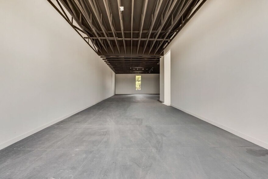 More Photos Of 4763 Algiers St, Dallas Loft Creative Space For Sale