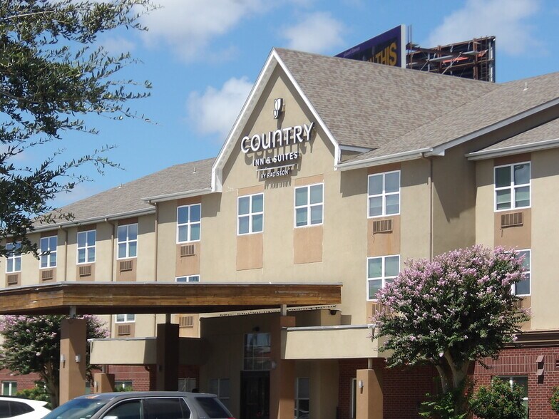 More Photos Of 3825 S Expressway 83, Harlingen Land For Sale