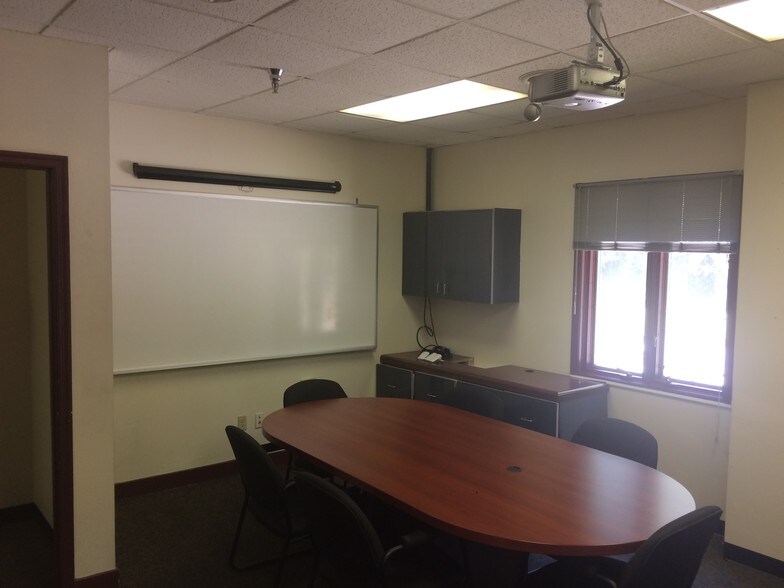 More Photos Of 125 Roxbury Industrial Ctr, Charles City Warehouse For Lease