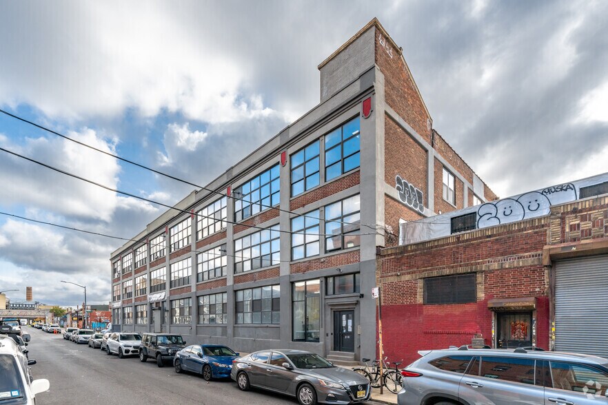 More Photos Of 4 Evergreen Ave, Brooklyn Light Manufacturing For Lease