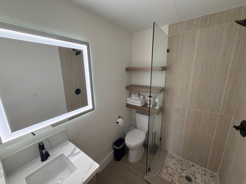 More Photos Of 2502 Tamarind Dr, Hutchinson Island Hotel For Sale