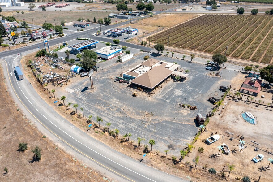 More Photos Of 4070 Country Rd 89, Dunnigan Restaurant For Sale