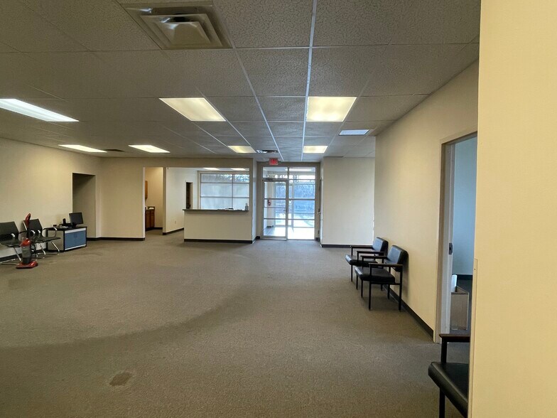 More Photos Of 400 Gargrave Rd, Dayton Warehouse For Sale