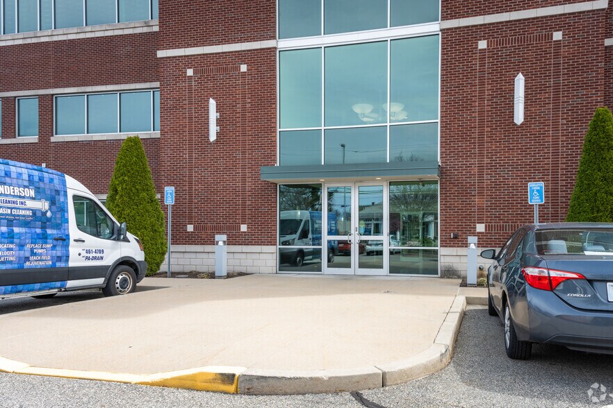 More Photos Of 300 Jefferson Blvd, Warwick Office For Sale