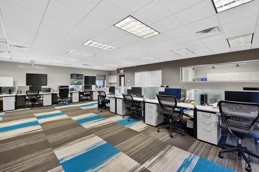 More Photos Of 10601 Pecan Park Blvd, Austin Office For Sale