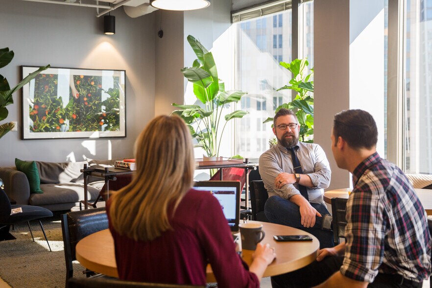 More Photos Of 101 S Tryon St, Charlotte Office Residential For Lease