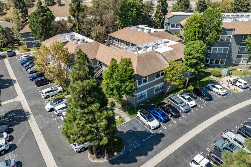 More Photos Of 2900 Bristol St, Costa Mesa Office For Sale