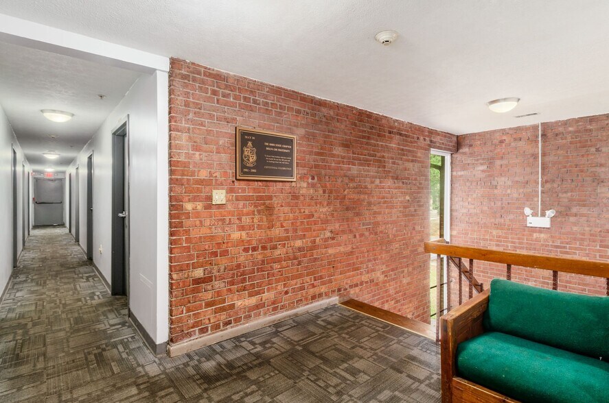 More Photos Of 191 E 15th Ave, Columbus Lodge Meeting Hall For Lease