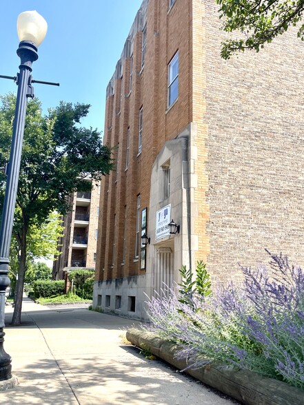 Primary Photo Of 4949 Forest Ave, Downers Grove Office For Lease