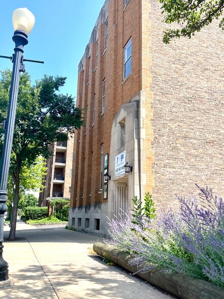 Primary Photo Of 4949 Forest Ave, Downers Grove Office For Lease